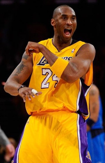 ATP总决赛第2日综述：弗里茨横扫穆塞蒂，辛纳室内硬地27连胜（ATP年终总决赛第2比赛日战报：弗里茨轻取穆塞蒂，辛纳室内硬地连胜刷新至27场）