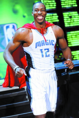 两将回应保罗事件：训练馆没他安静不少 他对自己和队友要求极高（两将谈及保罗风波：他不在训练馆更清静 对自我与队友标准极高）