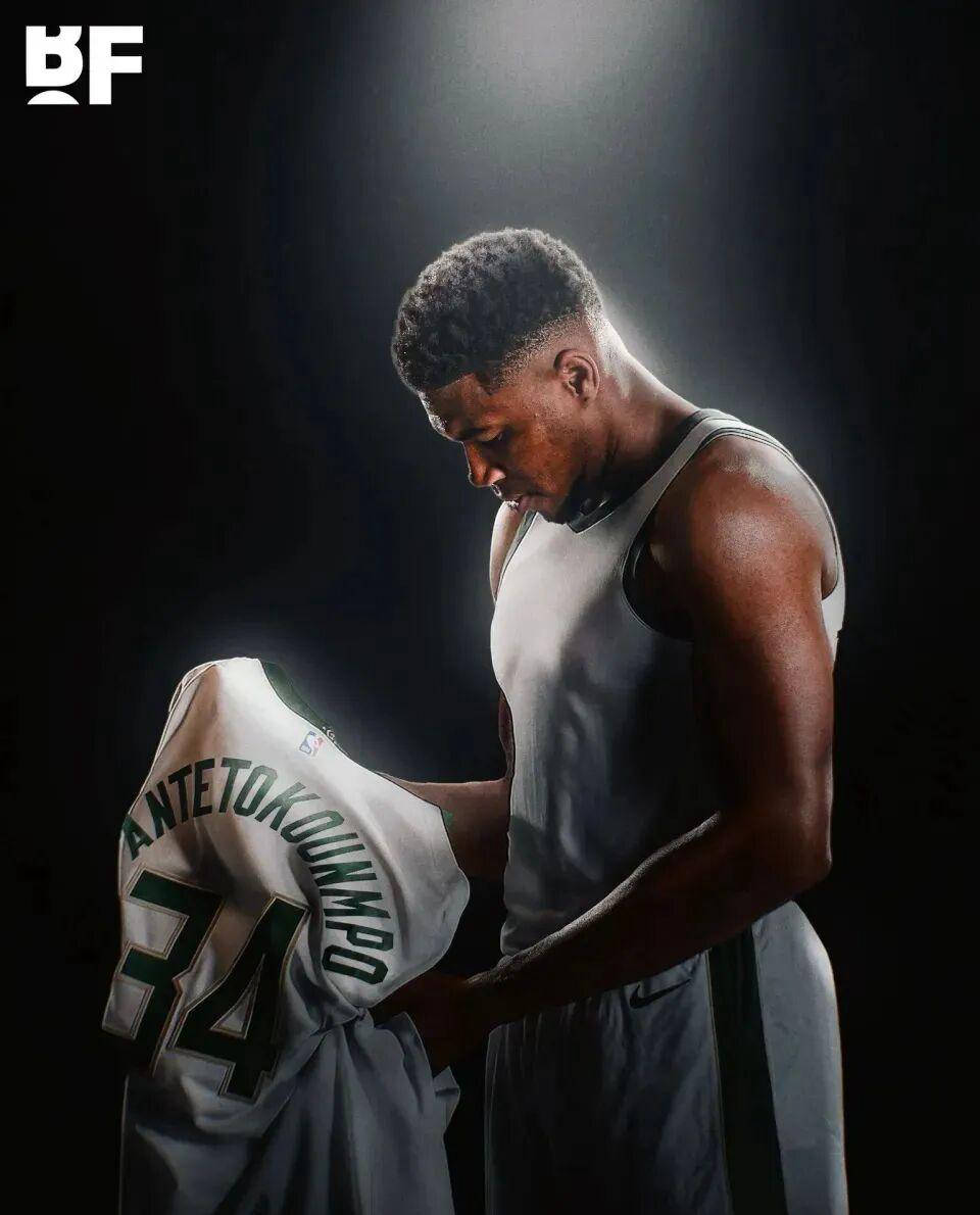 曼城vs利兹联首发：哈兰德先发，福登、B席、阿姆帕杜出战（曼城对阵利兹联首发出炉：哈兰德领衔，福登、B席、阿姆帕杜在列）