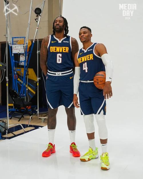 拜仁豪门底蕴再度展现（拜仁再显豪门风范）