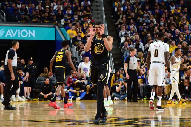 记者：昨晚阿代米和于根伟指导聊了挺久，阿代米哭了（记者称阿代米昨夜与于根伟指导长谈良久后落泪）