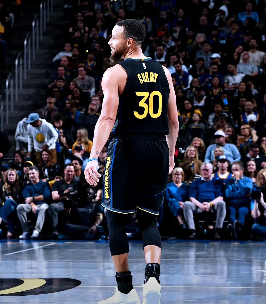 NBA球员数据统计：助攻、得分、篮板排行,（NBA球员数据榜：得分、助攻、篮板排行榜）